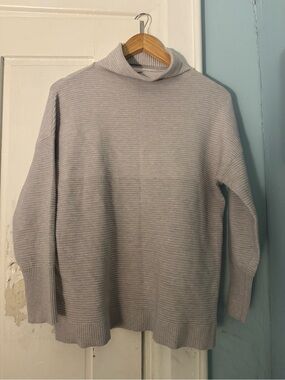 Chelsea & Theodore Light Gray Ribbed Turtleneck Sweater Fits Like a small
